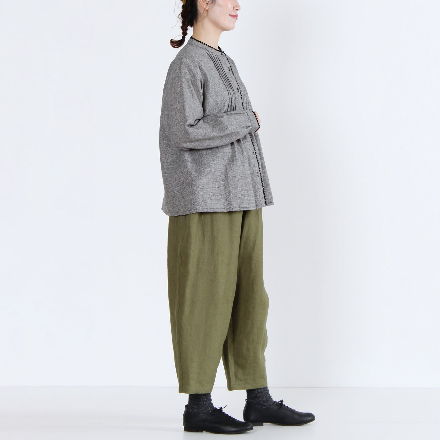 綿麻混 ピコレースピンタックブラウス 平織り生地使用