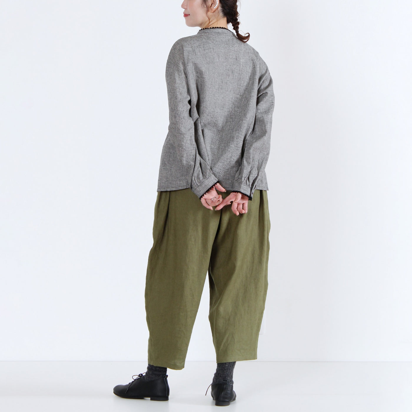 綿麻混 ピコレースピンタックブラウス 平織り生地使用