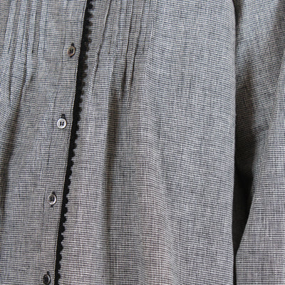 綿麻混 ピコレースピンタックブラウス 平織り生地使用