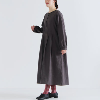 綿麻混 総刺繍切り替えワンピース コットンリネン平織り生地使用