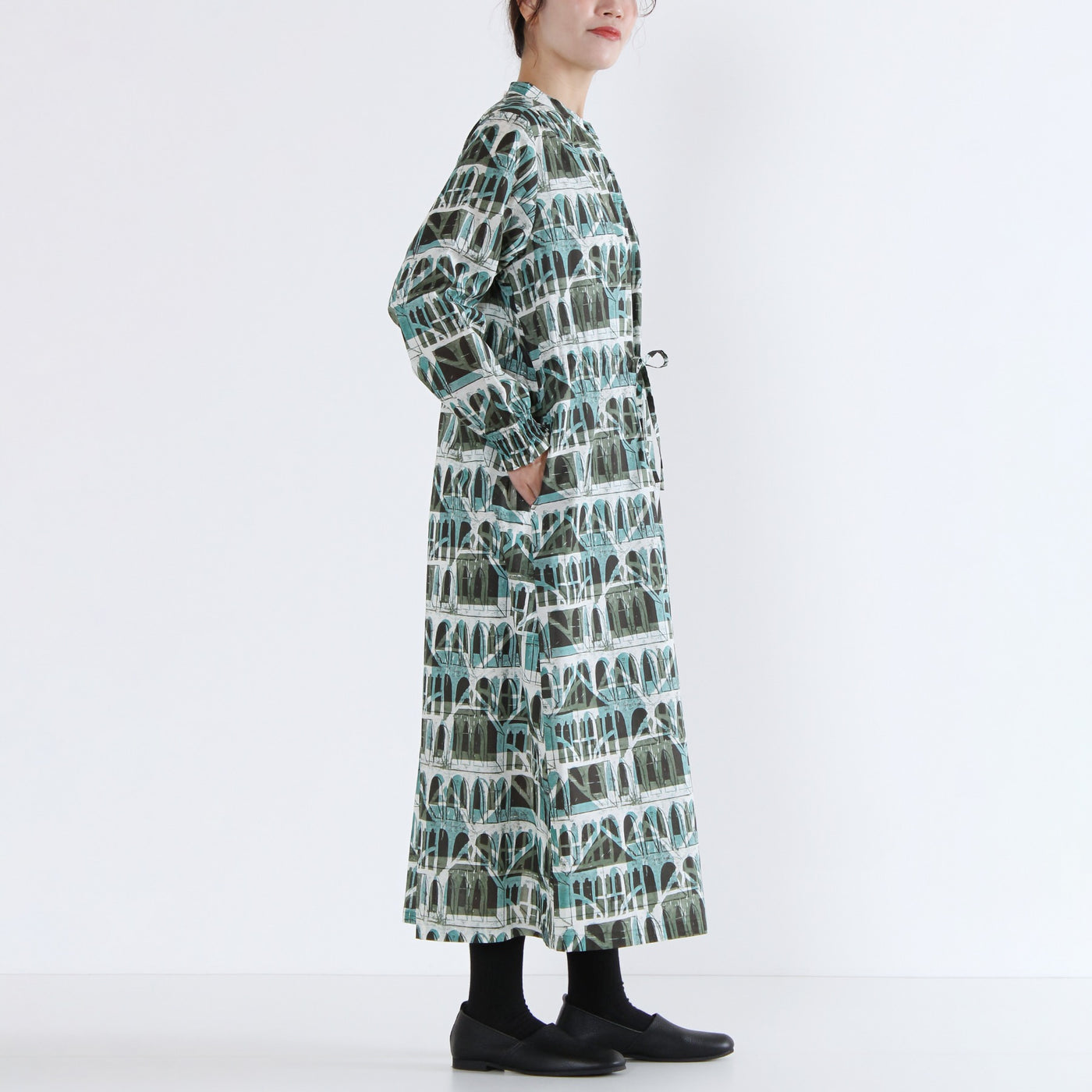 日本製 綿100% LIBERTY ウエストドロストワンピース コットンタナローン使用