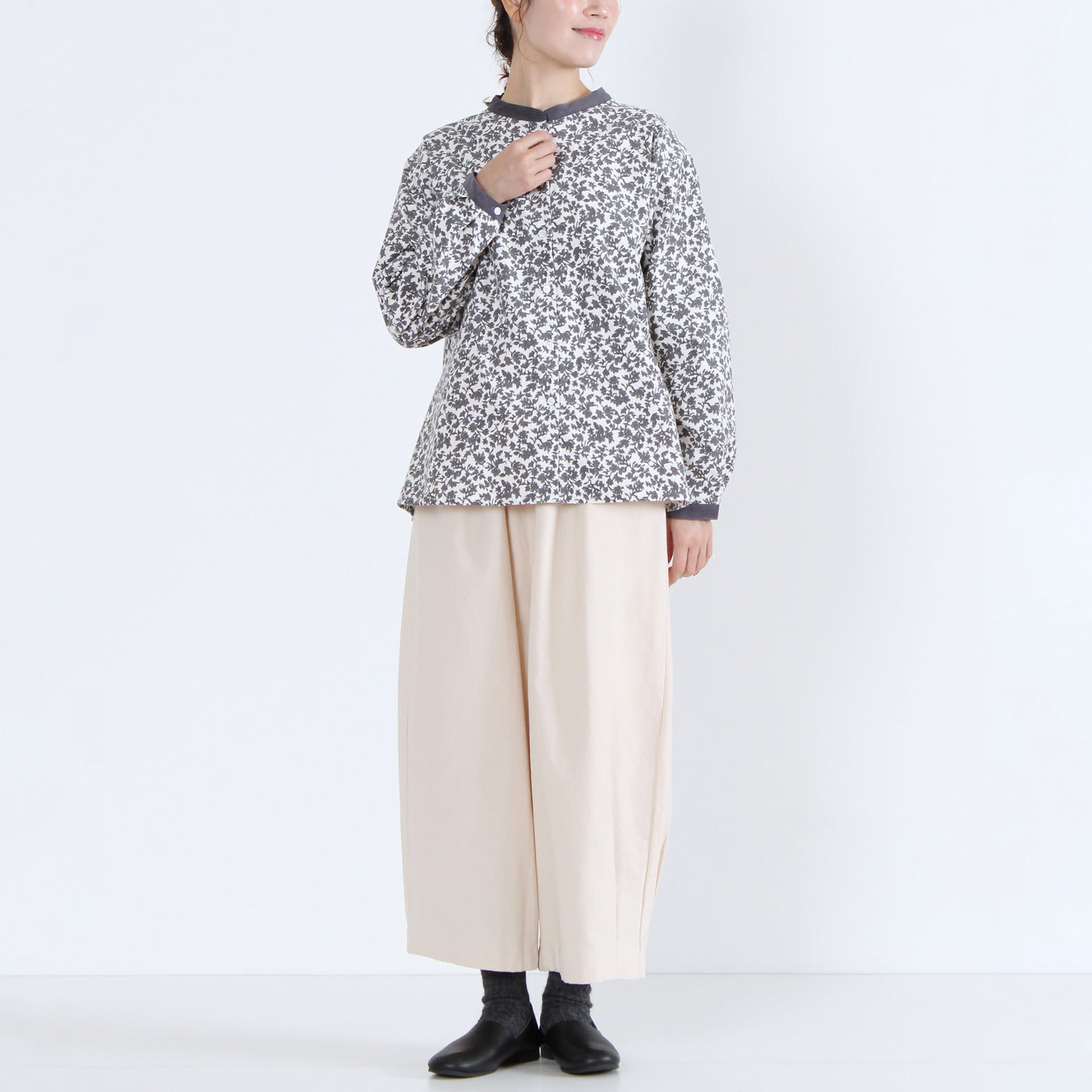 日本製 綿100% バンドカラーブラウス 細畝コーデュロイ使用