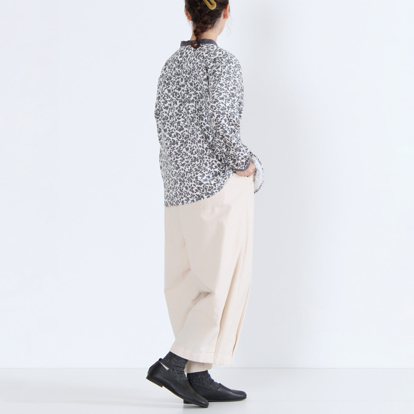 日本製 綿100% バンドカラーブラウス 細畝コーデュロイ使用