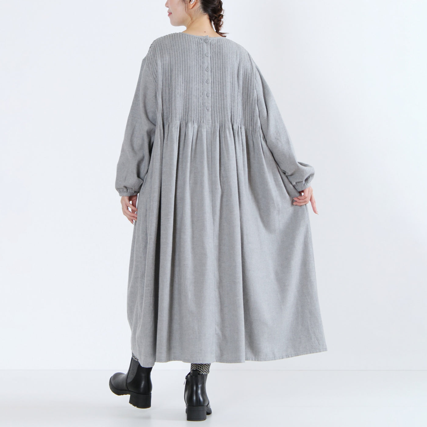 綿100% ピンタックワンピース コットンビエラ起毛使用