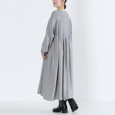 綿100% ピンタックワンピース コットンビエラ起毛使用