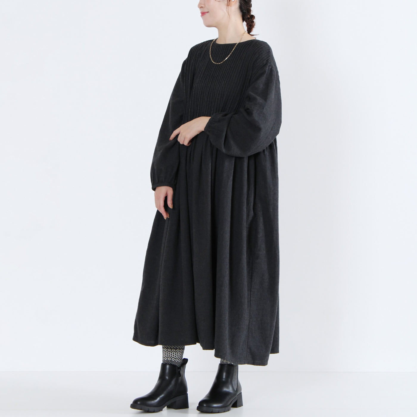 綿100% ピンタックワンピース コットンビエラ起毛使用