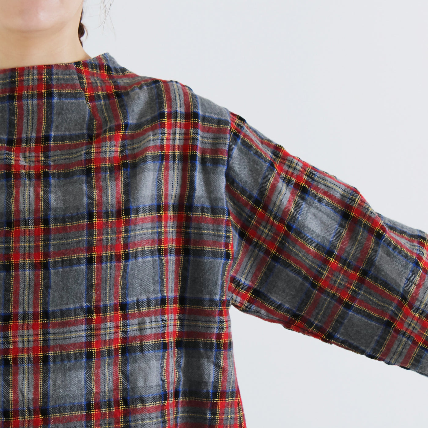 日本製 ウール混 ボトルネックプルオーバー ウールコットンシャーリングチェック使用