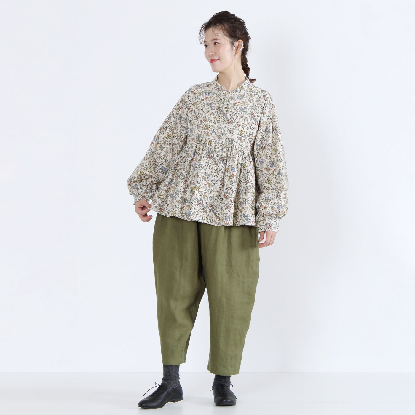 綿100% ウエストギャザー シャーリング袖ブラウス 21ウェルコーデュロイ使用