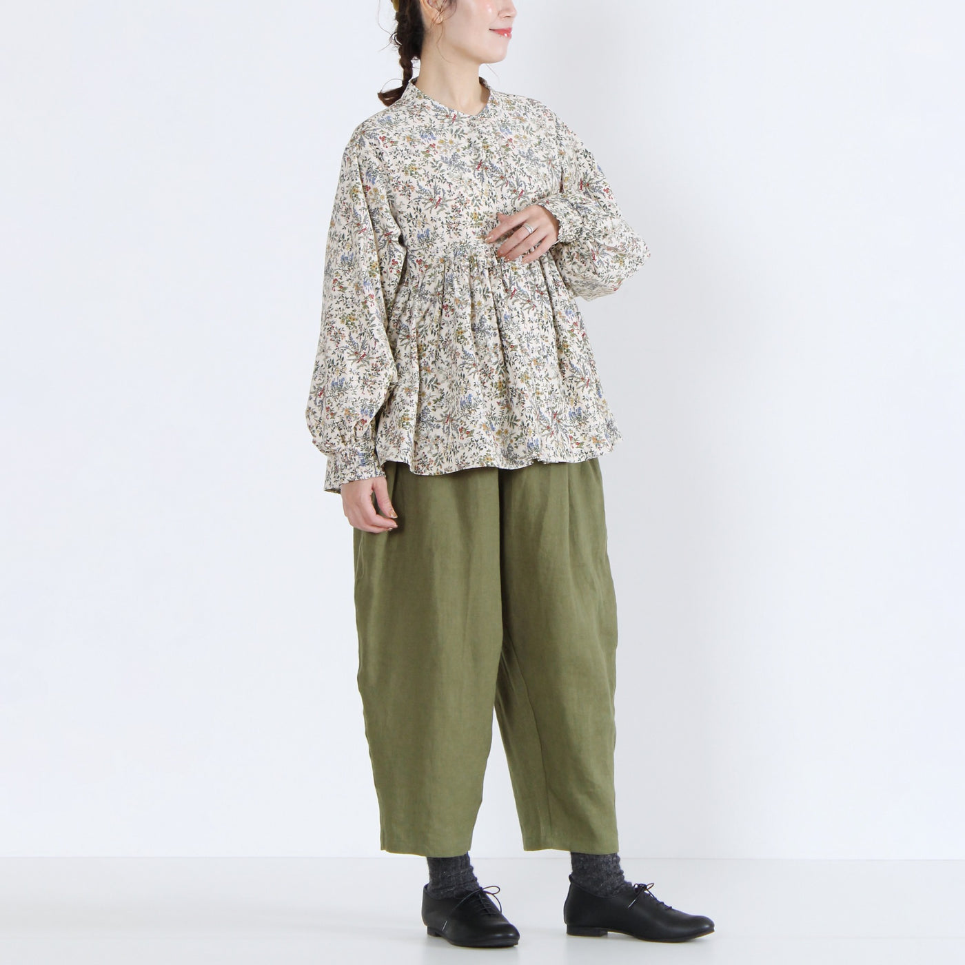 綿100% ウエストギャザー シャーリング袖ブラウス 21ウェルコーデュロイ使用