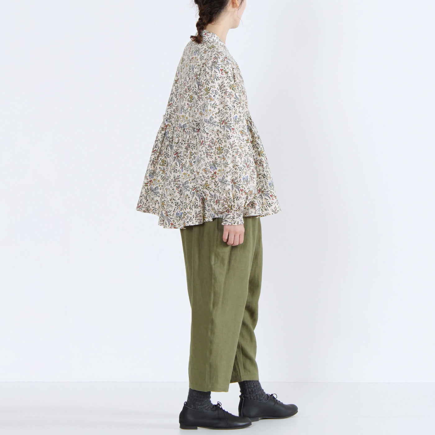 綿100% ウエストギャザー シャーリング袖ブラウス 21ウェルコーデュロイ使用