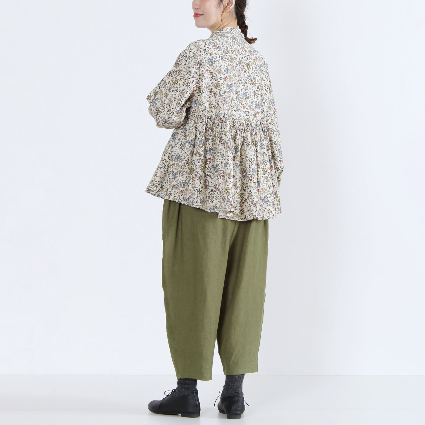 綿100% ウエストギャザー シャーリング袖ブラウス 21ウェルコーデュロイ使用